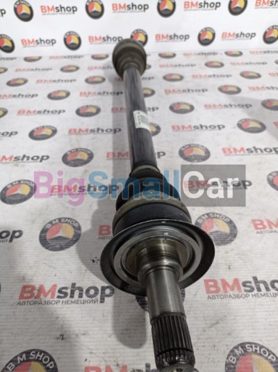 Привод правый задний BMW F10 33 20 7 581 030 - купить Казани