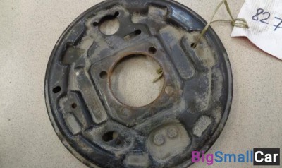 Щит опорный задний правый от Pontiac Vibe 2002-2008 - купить Казани