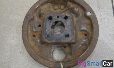 Щит опорный задний правый от Renault 21 1986-1994 - купить Казани