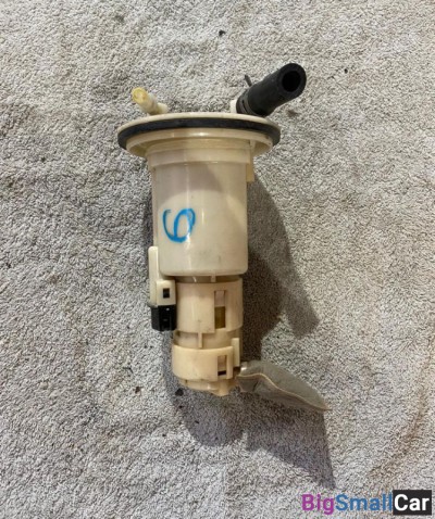 Насос топливный Toyota Passo 1KR - купить Казани