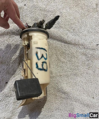 Насос топливный Судзуки Альто рш Suzuki alto RH - купить Казани