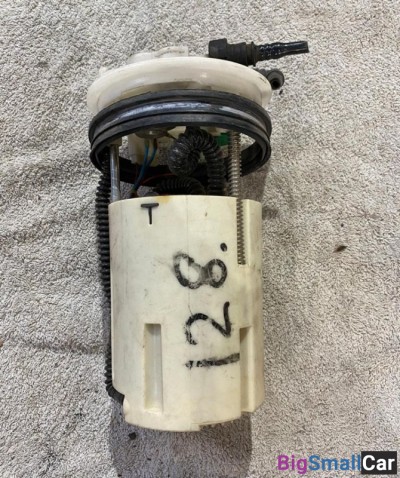 Насос топливный Toyota Avensis 1ZZ - купить Казани