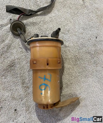 Насос топливный Toyota Platz 2000 - купить Казани