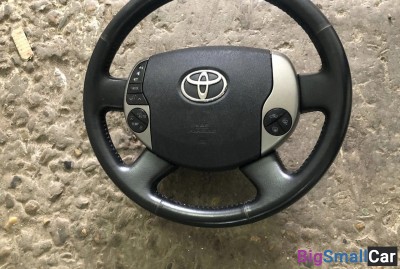 Руль Toyota Prius - купить Казани