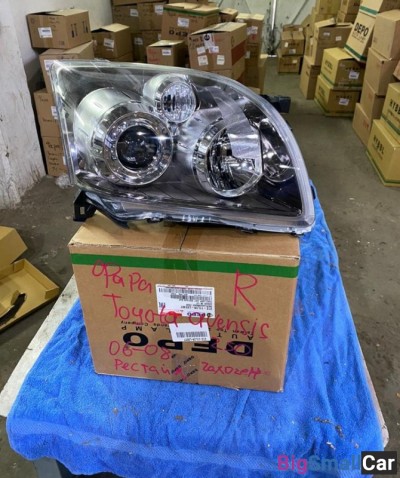 Фара правая Тойота авенсисtoyota Avensis - купить Казани