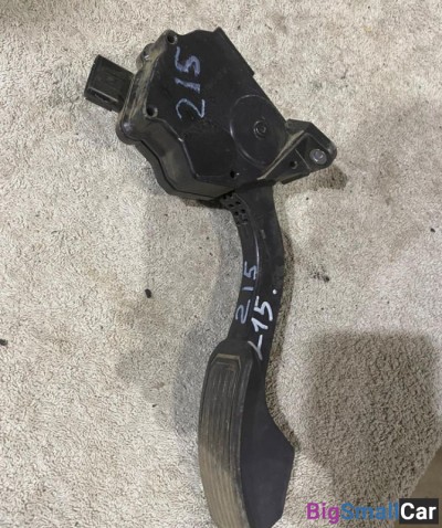 Педаль газа Toyota Corolla 150 - купить Казани