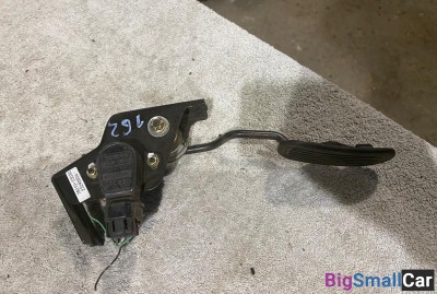 Педаль газа Toyota Camry 30 - купить Казани