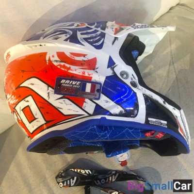 Шлем AIROH Aviator2.2 Six Days 2018 red/blue M AV22SD855 - купить Казани